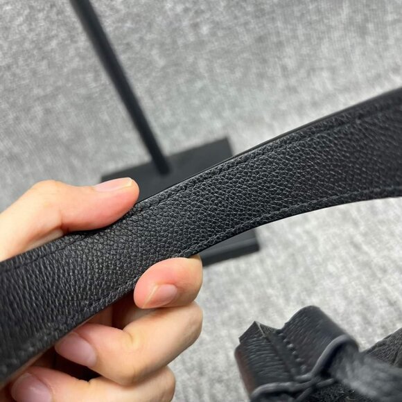 100% Authentic Louis Vuitton NeoNoe Black Leather Satchel - Picture 14 of 16